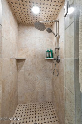 2152 Clarendon Ave, Phoenix AZ 85033-4120 exterior