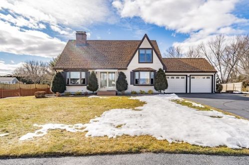 25 Danny Ln, Agawam MA 01001-3529 exterior