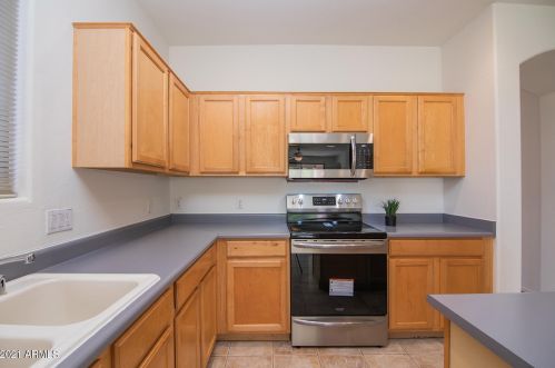 6851 27 Pl, Phoenix AZ 85008-2745 exterior