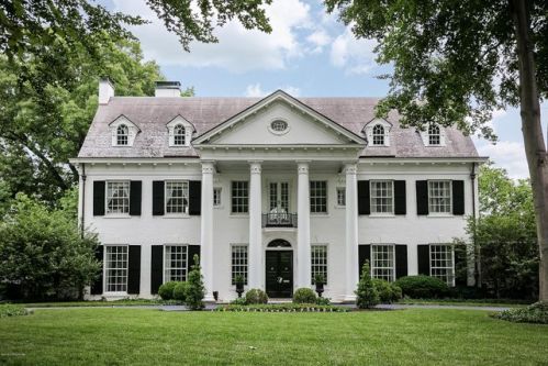 1906 Decatur Dr, Louisville, KY 40218-2409