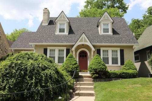 1961 Trevilian Way, Louisville, KY 40205-2154