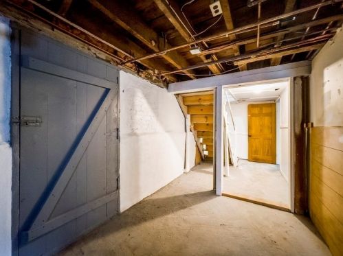 16 Frederick St, Montgomery MA 01085-3180 exterior