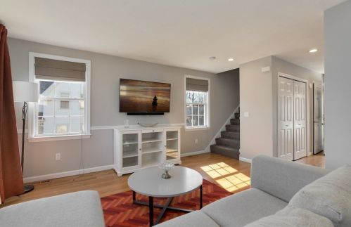 99 Edwards St, Quincy MA 02169-6903 exterior