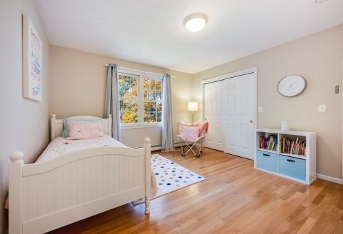 1 Eric Rd, Norfolk MA 02056-1914 exterior