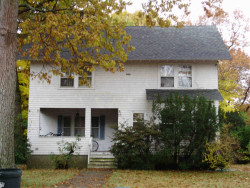 146 Woodward St, Newton, MA 02461-1313