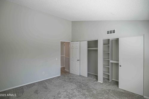 1719 Beverly Ln, Phoenix AZ  85022-2889 exterior