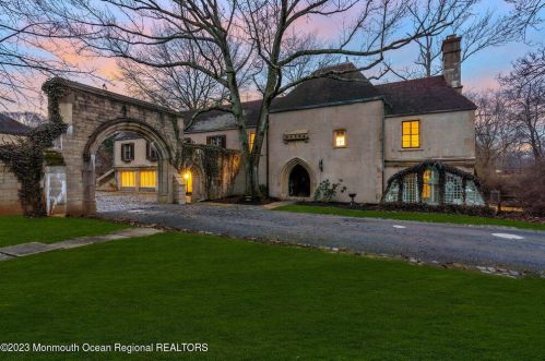 310 Cooper Rd, Tinton Falls NJ 07701-6010 exterior