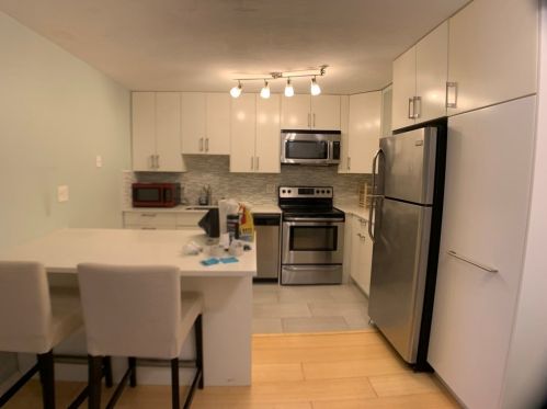 115 Squantum St, Quincy, MA 02171-2281