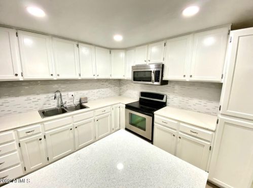 1620 57 Dr, Phoenix AZ 85031-1835 exterior