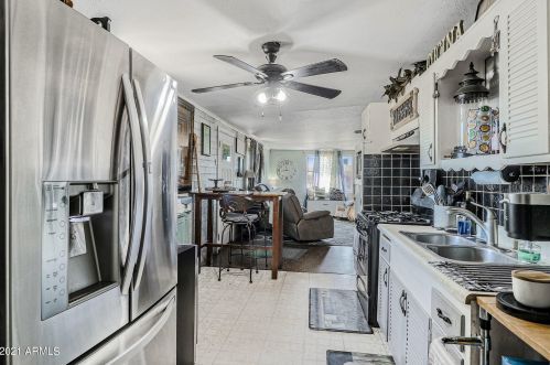 6302 Clarendon Ave, Phoenix AZ 85018-5710 exterior