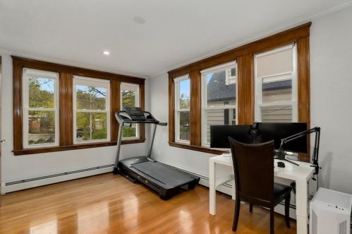 922 Furnace Brk Pkwy, Quincy MA 02169-2304 exterior