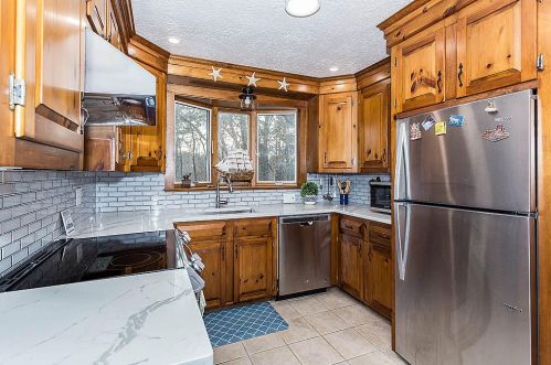 190 Countryside Dr, Chatham MA  02633-1129 exterior