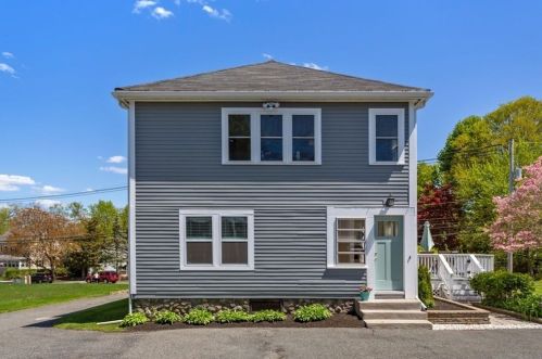 32 Pulaski St, Peabody MA 01960-1831 exterior