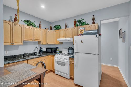 21 Tuscany Dr, Jackson Twp NJ 08527-3168 exterior