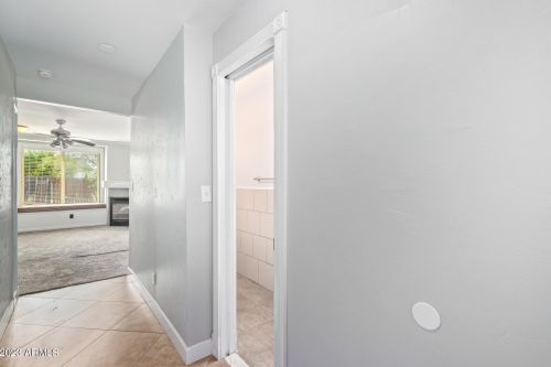 1351 Clarendon Ave, Phoenix AZ 85033-4118 exterior