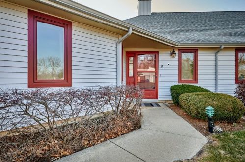 9 Mcintosh Dr, Amherst, MA 01002-3345