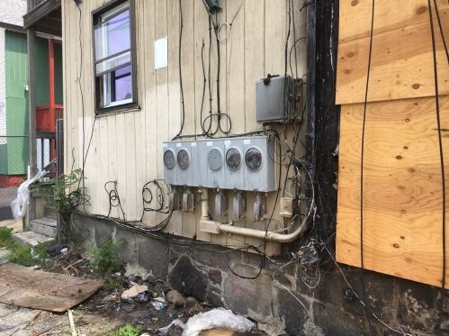 11 Daisy St, Lawrence, MA 01841-3041