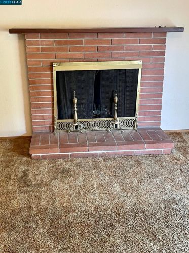 955 Burkhart Ave, San Leandro CA 94579-2031 exterior