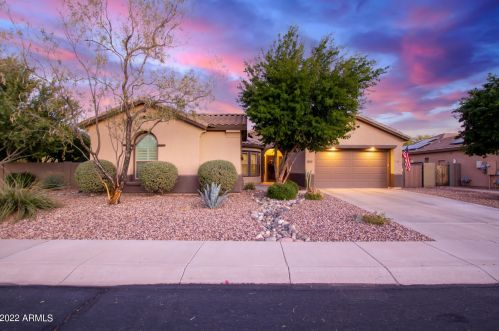 40425 Chase Oaks Way, Phoenix, AZ 85086-1891