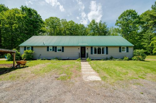 69 Mountain View Rd, Gray, ME 04039-9785