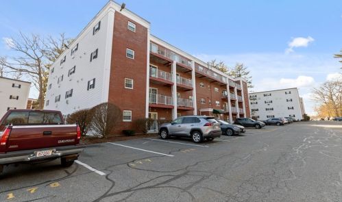 60 Greentree Ln, Weymouth MA  02190-2057 exterior