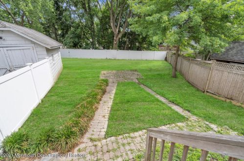 39 Brown Pl, Tinton Falls NJ  07701-2206 exterior