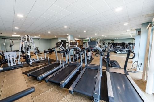 1001 Marina Dr, Quincy MA 02171-1535 exterior