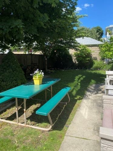 72 Everett St, Arlington MA 02474-6904 exterior