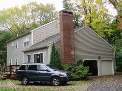 46 Woodward St, Newton, MA 02461-1512