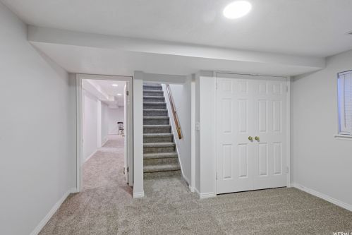 1494 Ridgemark Dr, Sandy UT 84092-3050 exterior