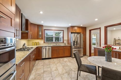 126 Brandeis Rd, Newton MA 02459-2707 exterior