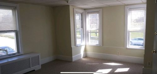 566 Bradford Ave, Fall River MA 02721-1017 exterior