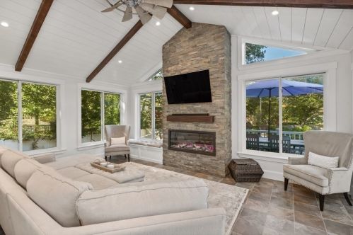 23 Colonial Rd, Hingham MA 02043-3639 exterior