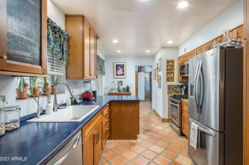 2807 11 Ave, Phoenix AZ 85021-7111 exterior