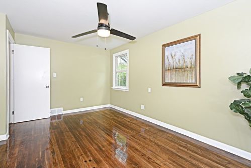 97 Floral St, Shrewsbury MA  01545-3225 exterior