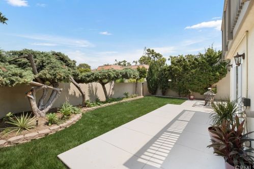 1 Satinwood Way, Irvine CA  92612-2111 exterior