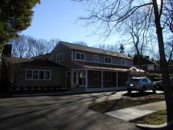 38 Varick Rd, Newton, MA 02468-1319