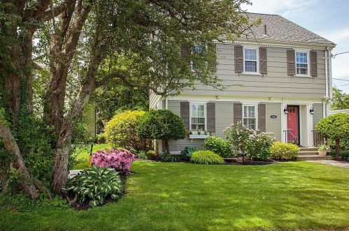115 Otis St, Milton, MA 02186-4906