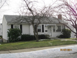 138 Farwell St, Newton, MA 02460-1066