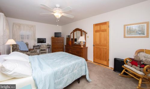 1722 3 St, West Deptford NJ 08063-1141 exterior