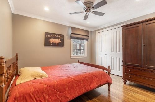 5 Juniper Rd, Lynnfield MA 01940-2416 exterior