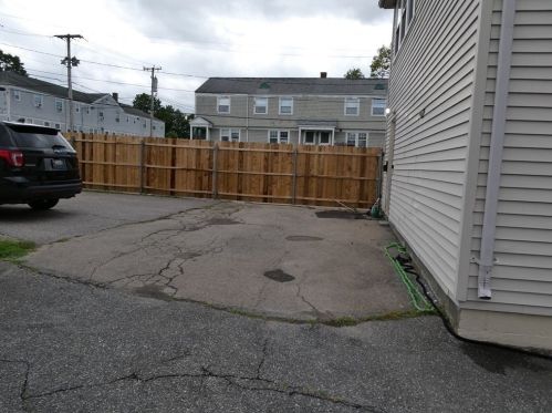 496 Nash Rd, New Bedford MA 02746-1827 exterior