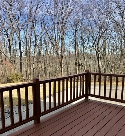 27 Christopher Dr, Methuen MA 01844-6558 exterior