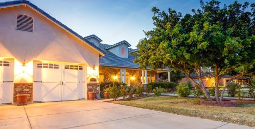 8116 3rd Ave, Phoenix AZ 85086-7203 exterior