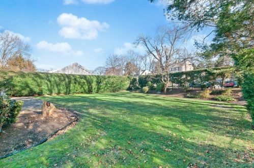 51 Fessenden St, Newton MA 02460-1119 exterior