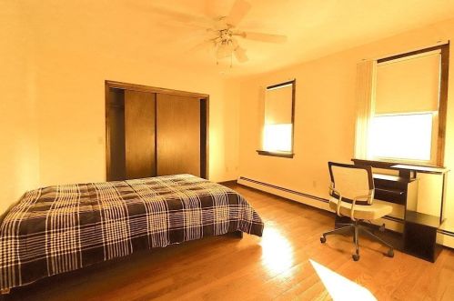 218 Norfolk St, Worcester MA 01604-2910 exterior