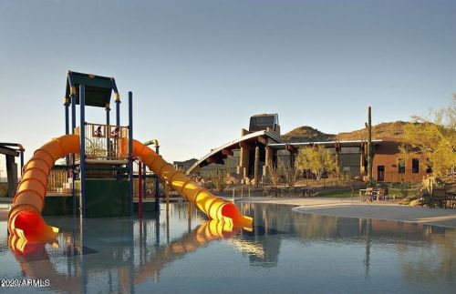 1751 Desperado Way, Phoenix AZ  85085-6330 exterior