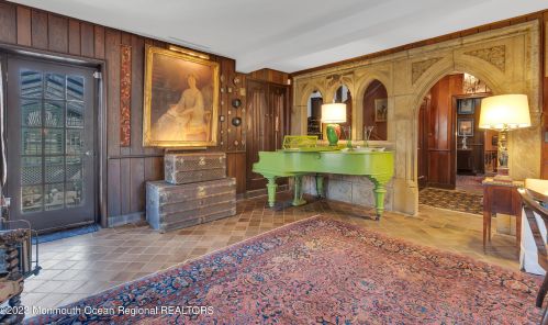 310 Cooper Rd, Tinton Falls NJ 07701-6010 exterior