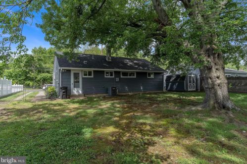 1493 Delsea Dr, West Deptford NJ 08093-1159 exterior