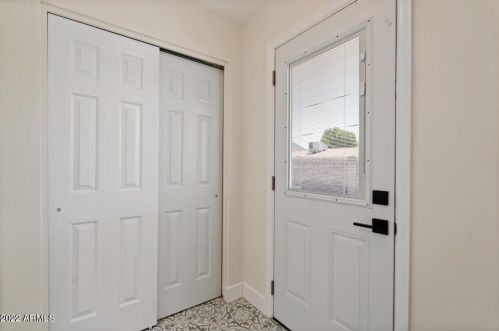 2165 Eugie Ave, Phoenix AZ 85029-1614 exterior